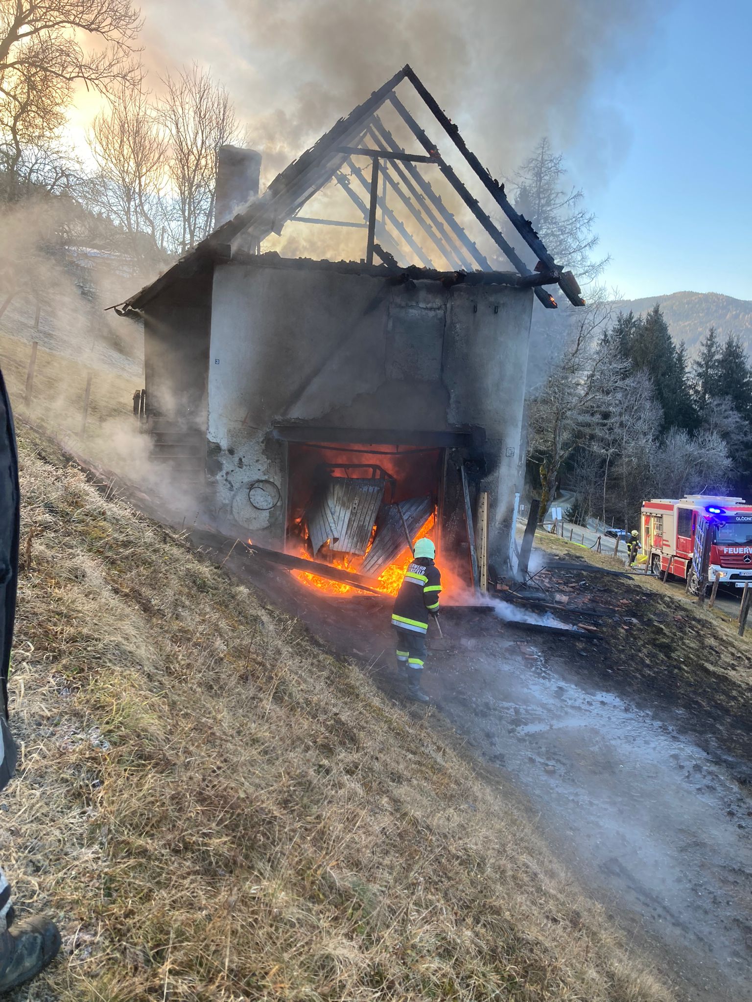 Mehr über den Artikel erfahren B4 – Brand Garage/Caport in Brenitz (Gemeinde Glödnitz) – 05.02.2025